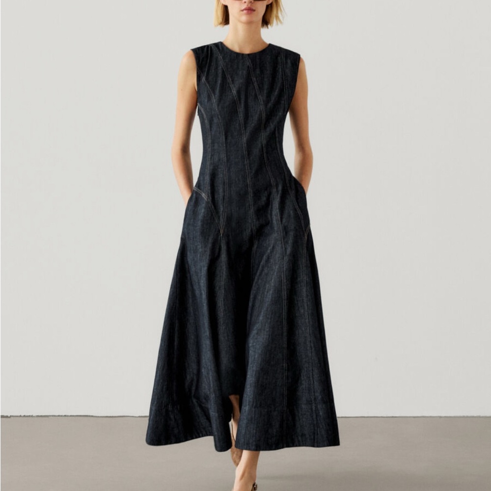 Massimo Dutti 
Elegant Black Sleeveless denim retro Dress